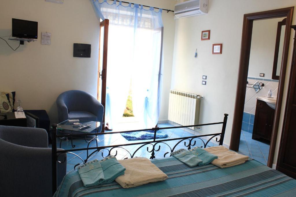 Bed And Breakfast Nefer Maratea Bilik gambar