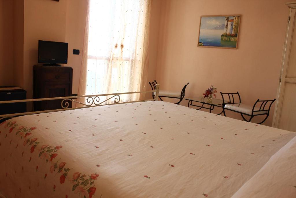 Bed And Breakfast Nefer Maratea Bilik gambar